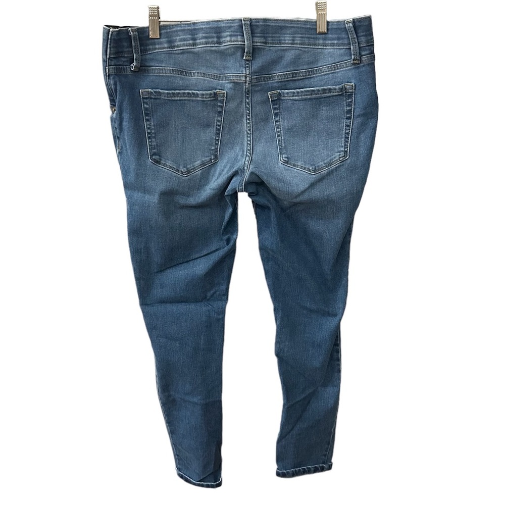 Maternity Skinny Jeans. SUPER STRETCHY
